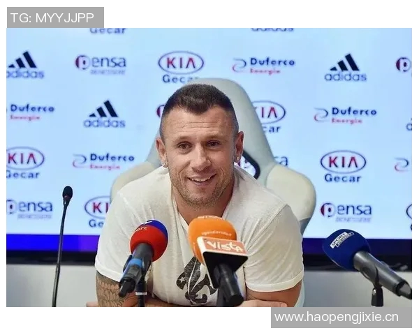 卡萨诺批评莱奥年年空谈表现不佳26岁已不再年轻需加倍努力