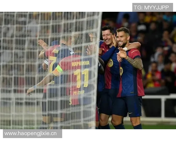 弗里克称赞莱万状态出众或许只有C罗能比肩