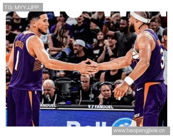 布克谈客战快船主场揭幕战:对手必将展现强烈侵略性 布克谈客战快船主场揭幕战:对手必将展现强烈侵略性