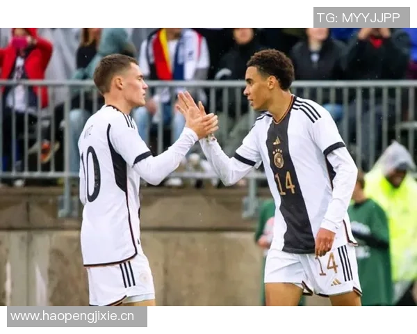 哈曼盛赞拜仁与巴黎对决将成巅峰对决两队实力不容小觑