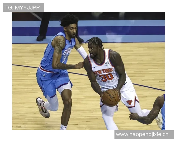 兰德尔表现稳定11投6中贡献14分4篮板1助攻1抢断助力球队胜利