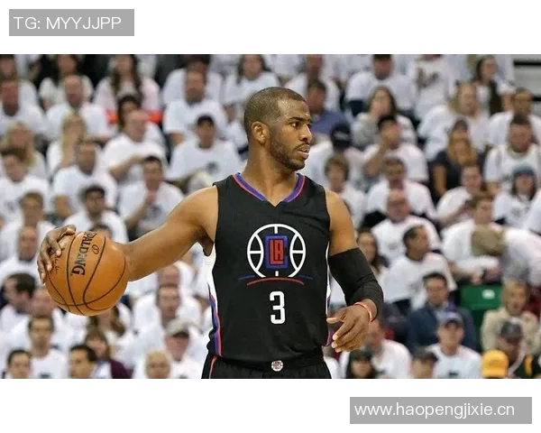 快船原定保罗摇头娃娃之夜因意外取消球迷失望不已 快船原定保罗摇头娃娃之夜因意外取消球迷失望不已