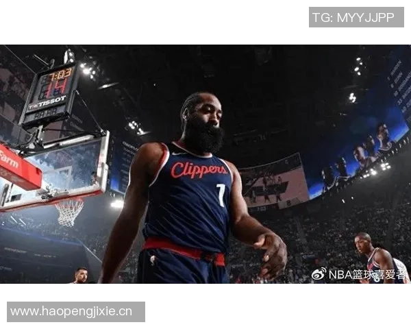 泰伦卢赛前强调将合理分配哈登上场时间以避免过度疲劳